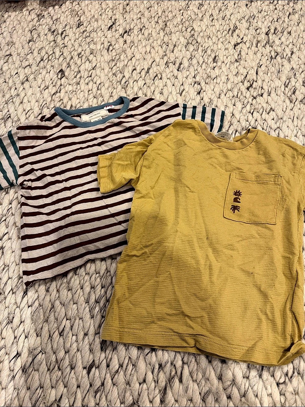 Zara 2-Piece Tees Striped & Pocket Size 6 Years Like New